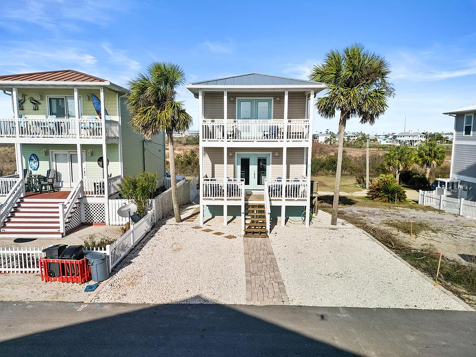 1st image of 830 Oleander Ave