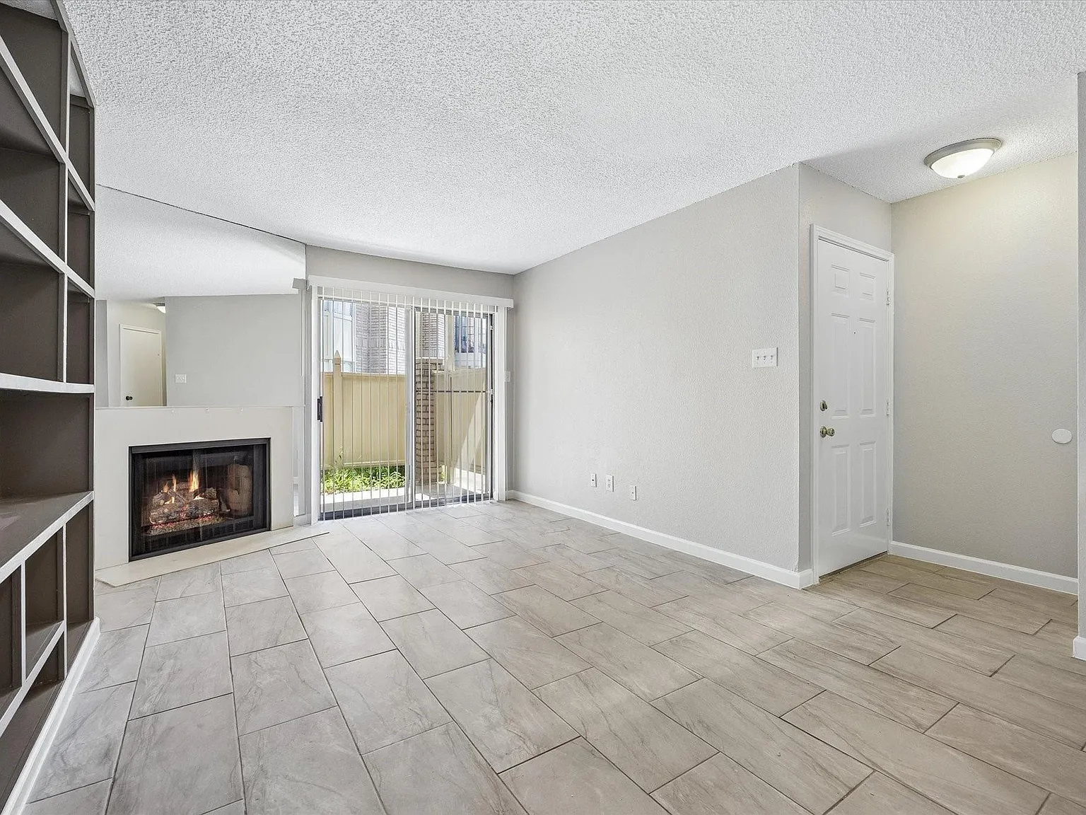 1 bed, 1.0 bath, 588 sqft, $1,175 — Photo 3