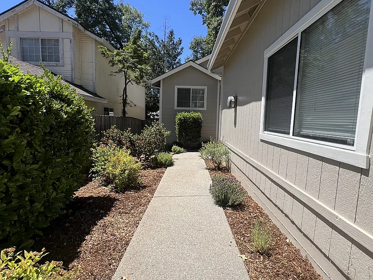 343 Horizon Cir — Photo 3