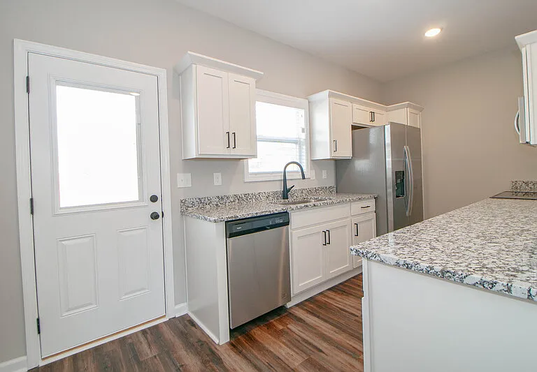 1115-I3 Hillwood Dr — Photo 4