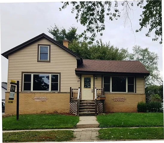 17 Barrington Ave photo 1