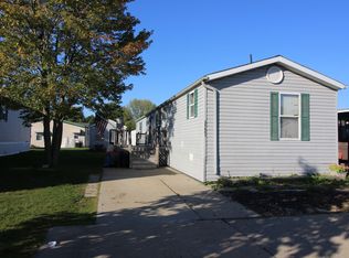 20689 Seneca Dr, Clinton Township, MI 48036