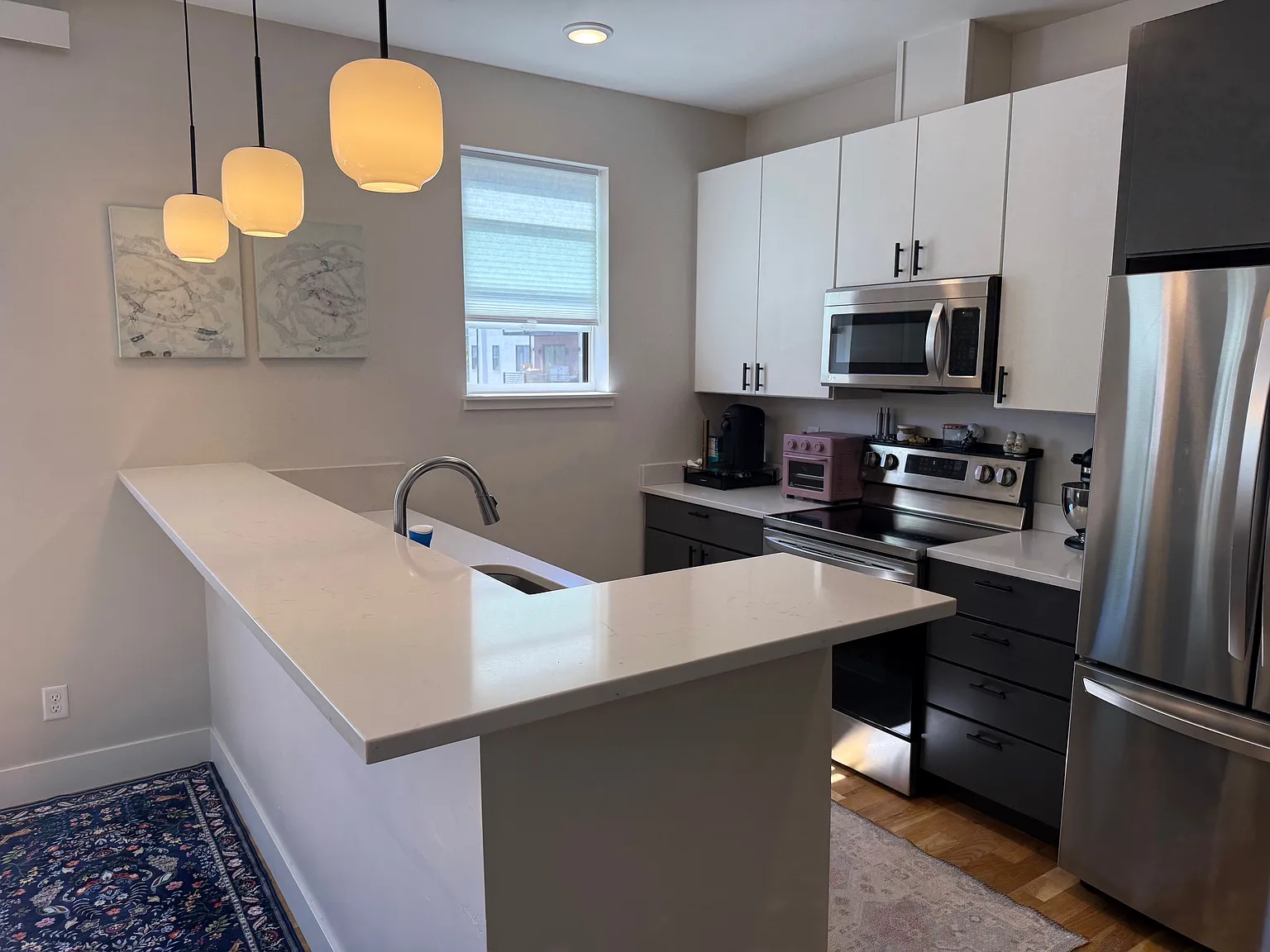 2 bed, 954 sqft, $2,200 — Photo 4