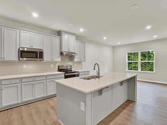 Cumberland w Finished Basement