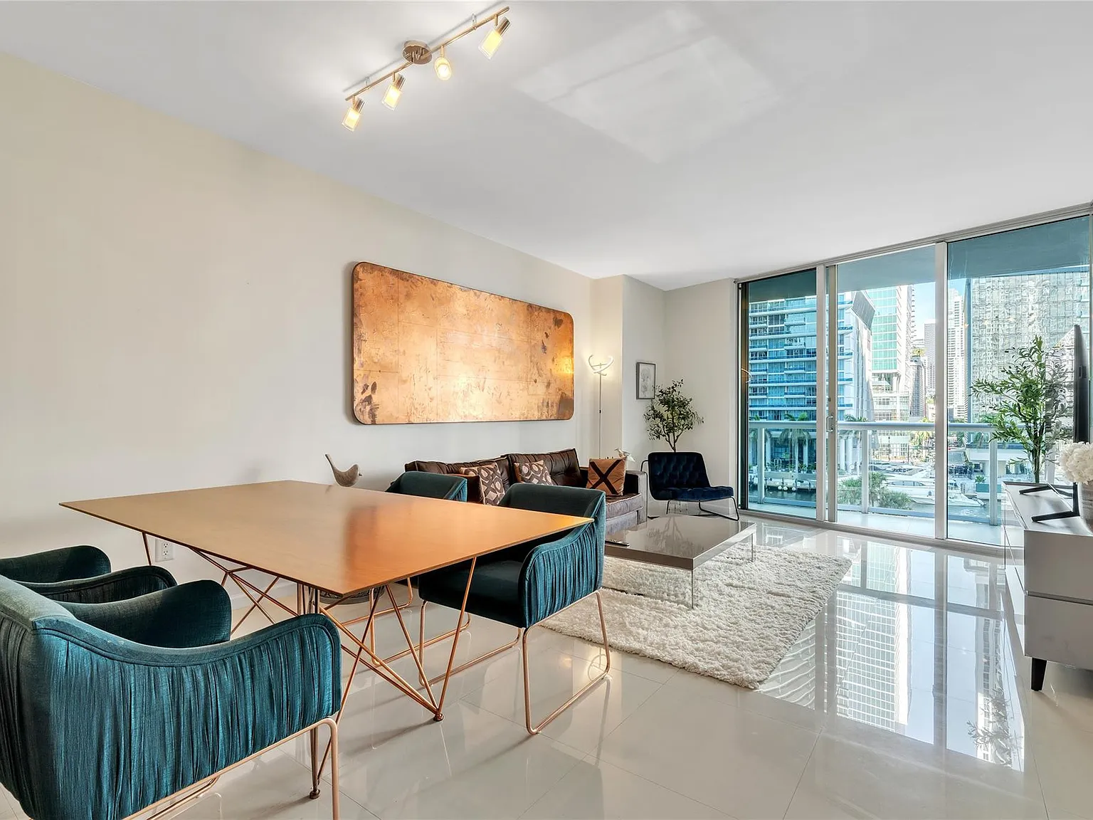 1 bed, 1.0 bath, 798 sqft, $4,000 — Photo 1