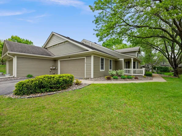 809 Ivy Ln, Eagan, MN 55123