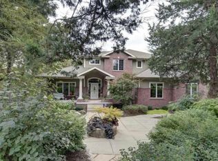 19511 Raven Dr, Louisville, NE 68037