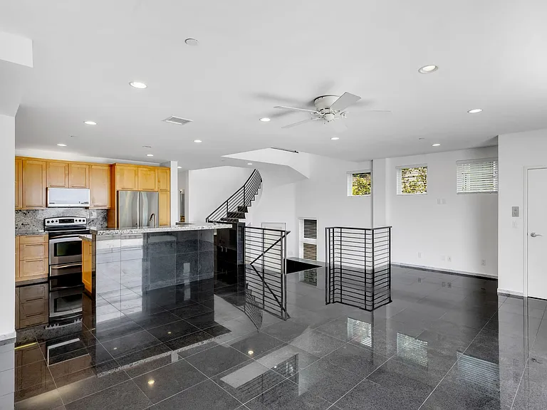384 Loma Ter — Photo 6