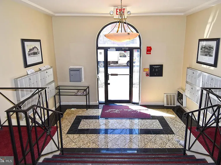 1417 Newton St NW #503 — Photo 4