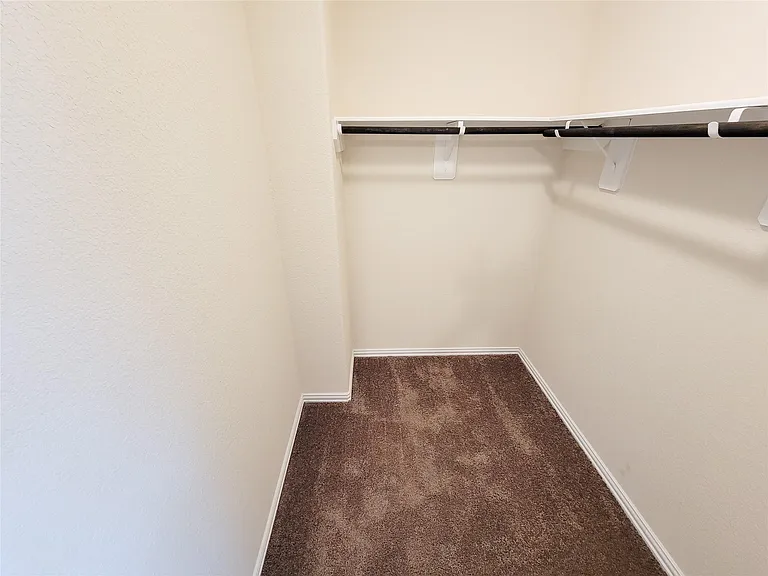 5209 Dauntless Dr — Photo 36