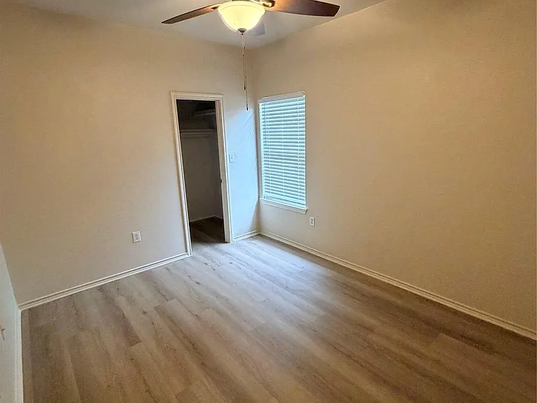 508 Tablerock Cir #B — Photo 8