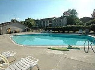 32005 W Twelve Mile Rd UNIT 206-107-1, Farmington Hills, MI 48334