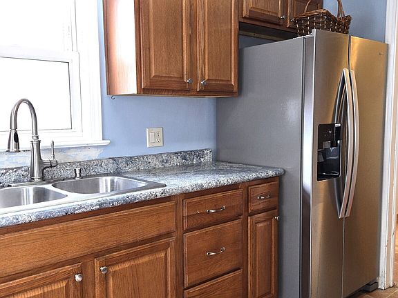 5th image of 3401 S New Jersey St