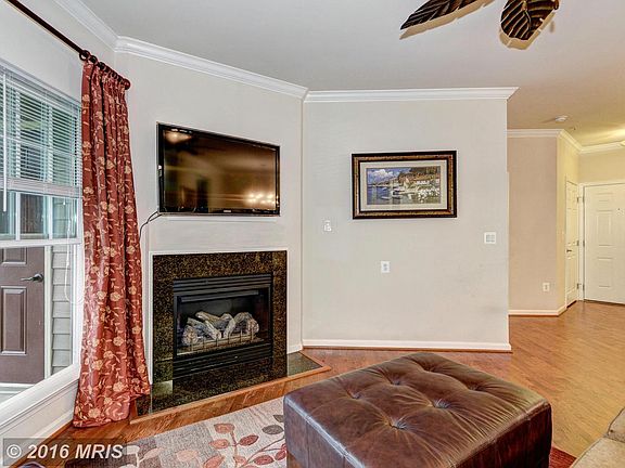 3rd image of 8440 Ice Crystal Dr Unit B