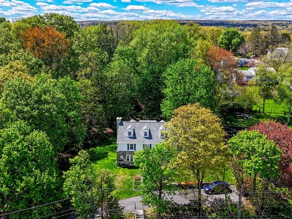 58 Bardwell St, South Hadley, MA 01075