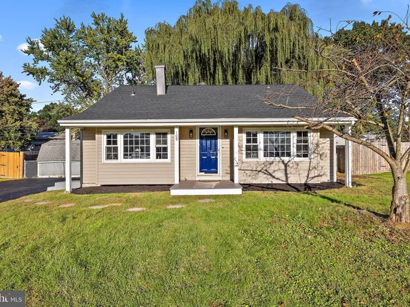 109 Greenfield Rd, Newark, DE 19713