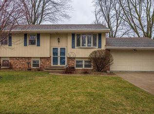 110 Sandra Ln, Normal, IL 61761