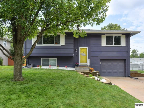 13617 Frederick St, Omaha, NE 68144