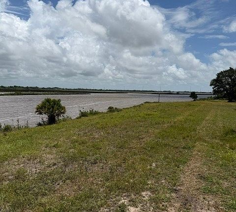 4th image of 19313 State Highway 172
