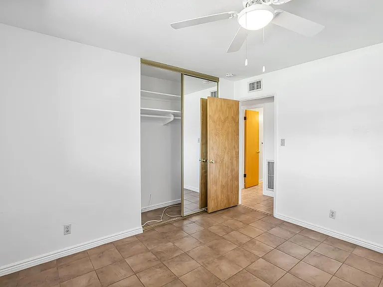 8308 E Turney Ave — Photo 7