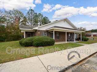 100 Egg And Butter Rd APT 13, Columbiana, AL 35051