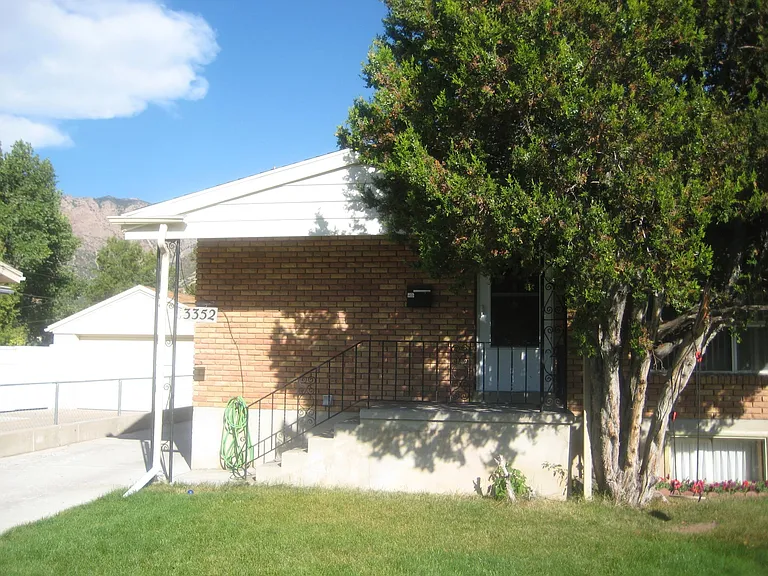 3352 Eccles Ave #DOWN — Photo 2