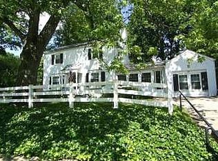 9902 Cedar Ln, Bethesda, MD 20814