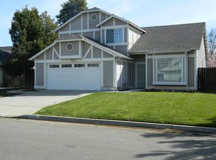 5595 W Richert Ave, Fresno, CA 93722