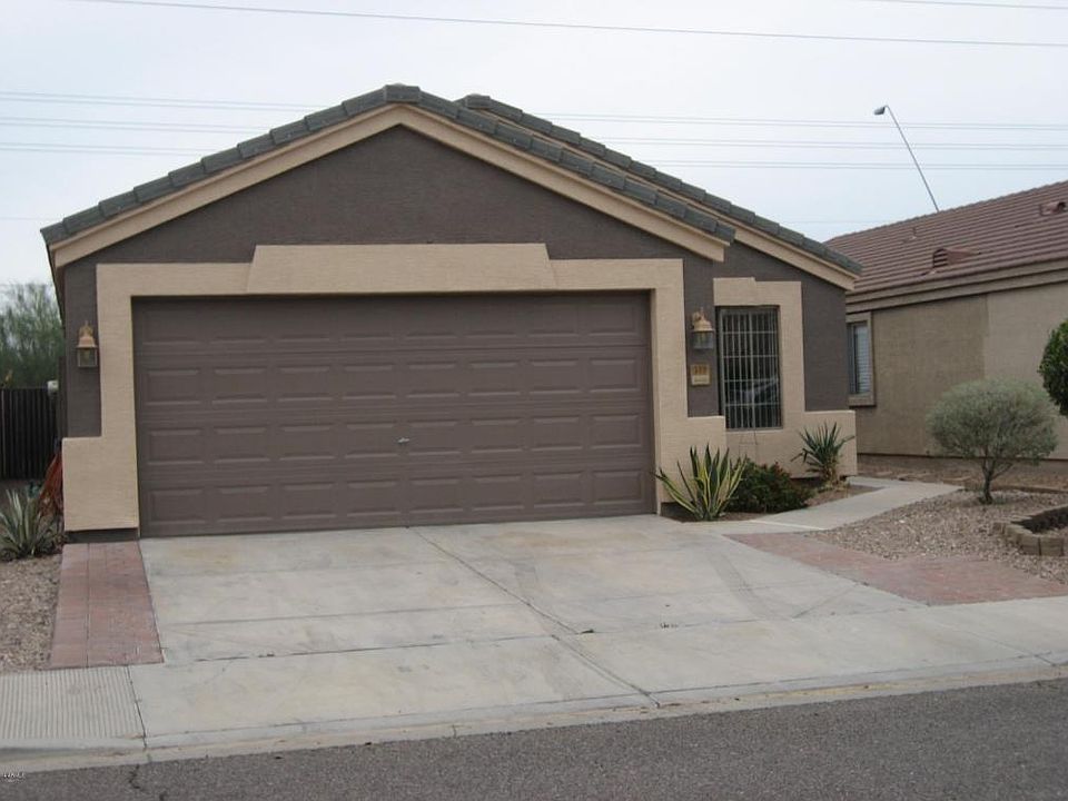 1st image of 118 S Hassett Cir