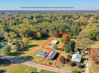 21405 Seminary St, Hollow Rock, TN 38342