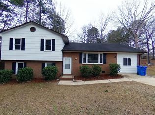 7545 Fox Fern Dr, Fayetteville, NC 28314