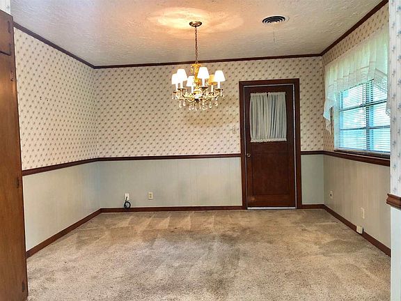 5th image of 8780 Newfield Ln