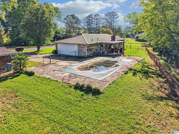 5th image of 1112 Dogwood Cir