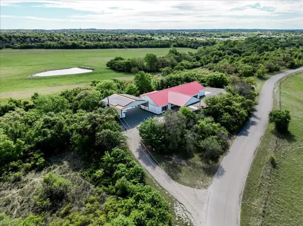 2400 Carter Rd, Springtown, TX 76082