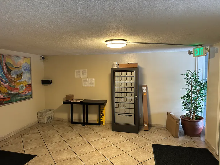 366 Bellevue Avenue — Photo 20