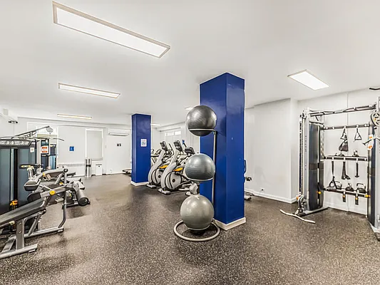 Sold by EZ Premier Realty | media 25