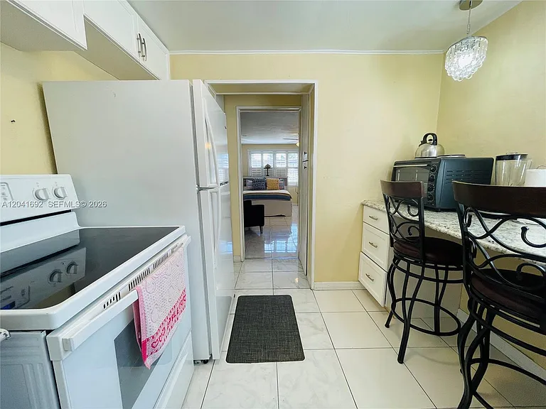 6118 Mayo St #2 — Photo 8
