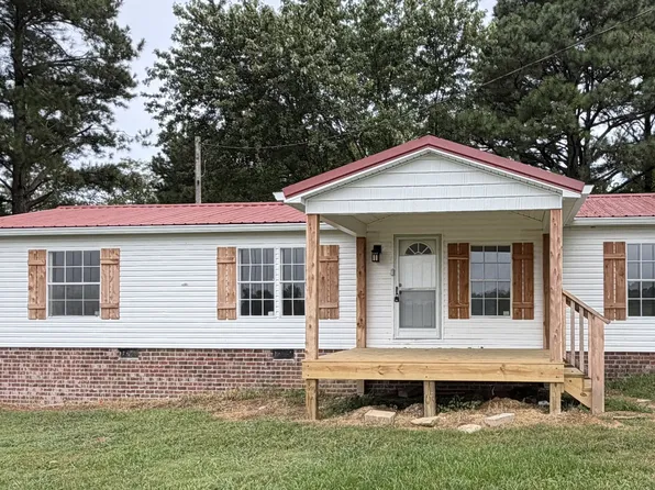 895 Harve Brown Rd, Bethpage, TN 37022