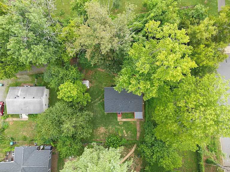 315 Caroline Ave — Photo 67
