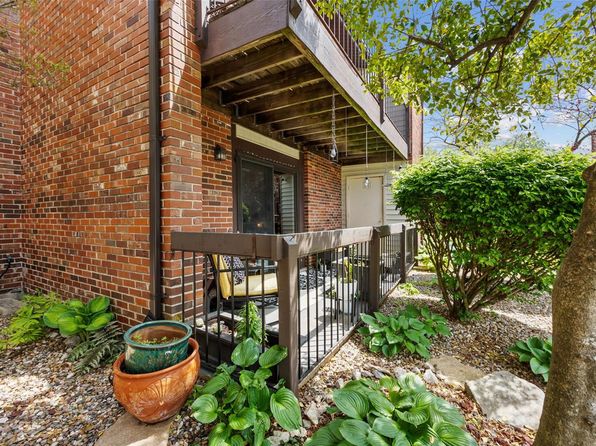 6832 Cottage Grove Ln APT D, Saint Louis, MO 63129