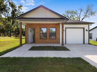 1300 S 7th Ave, Denison, TX 75021