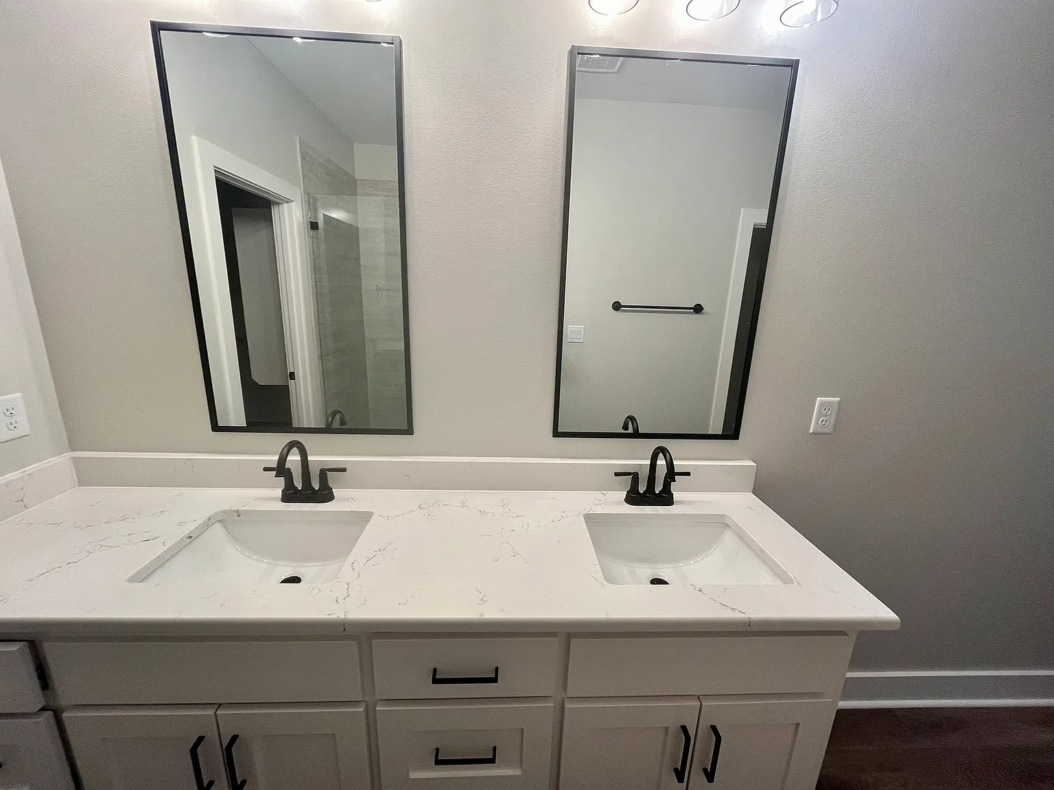 3 bed, 2.5 bath, 1916 sqft, $2,699 — Photo 4
