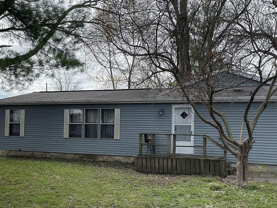 304 Elm St, Loami, IL 62661 MLS CA1028548 Zillow