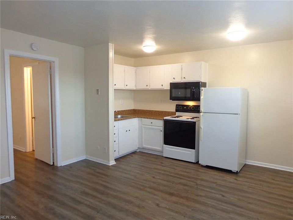 1st image of 9616 1st Bay St APT 7