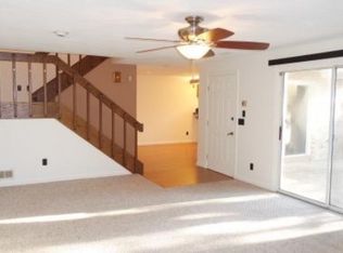 17 Caddy Rock Rd APT B, North Kingstown, RI 02852