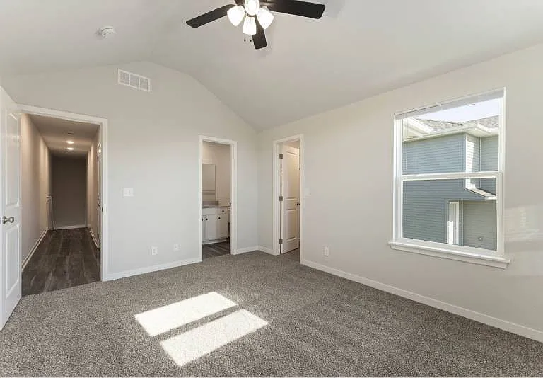 Oak Woods Townhomes — Photo 103