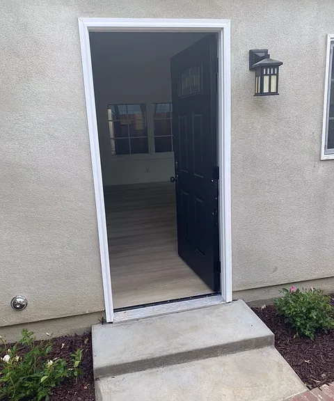 1521 Ramona Ave — Photo 9