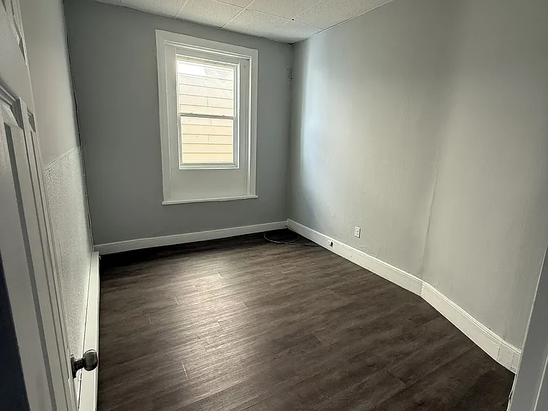 400 Pine St #2 — Photo 3