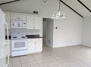 10 Burpee Rd #10, Swampscott, MA 01907