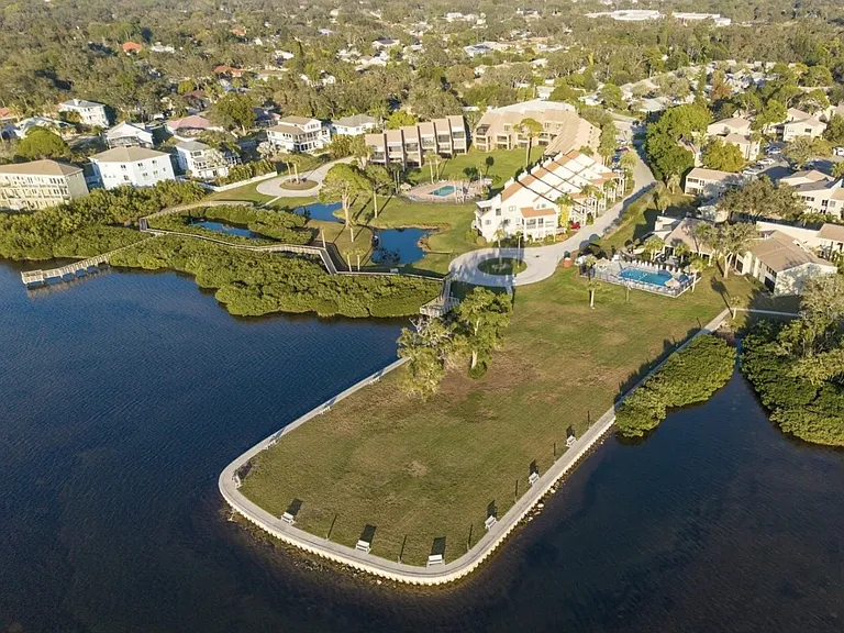 Windrush Bay Dr — Photo 32